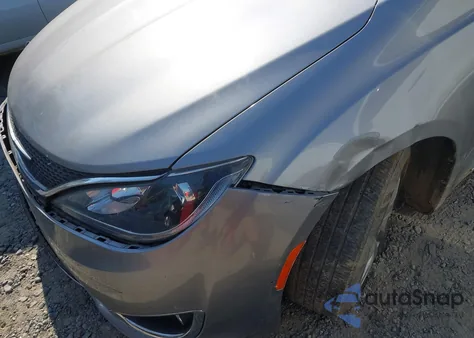 2018 Chrysler Pacifica Touring L из США, поврежденный, VIN 2C4RC1BG0JR110651